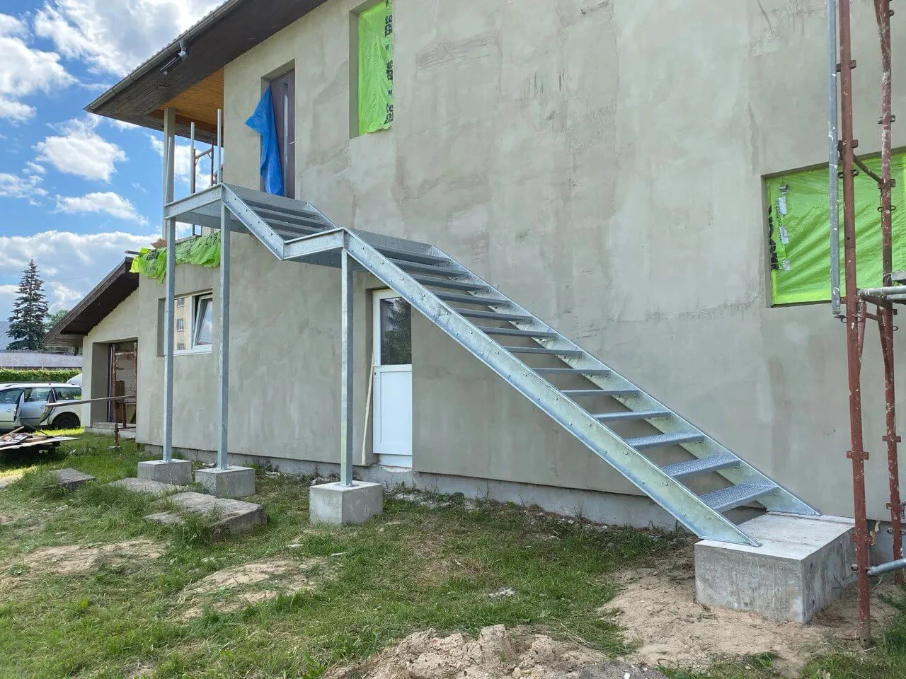 Benefits of Choosing Skilled Steel Stair Professionals